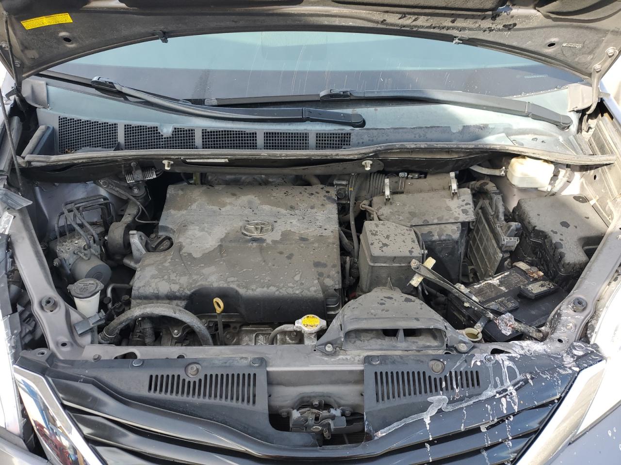 2014 Toyota Sienna - Image 14