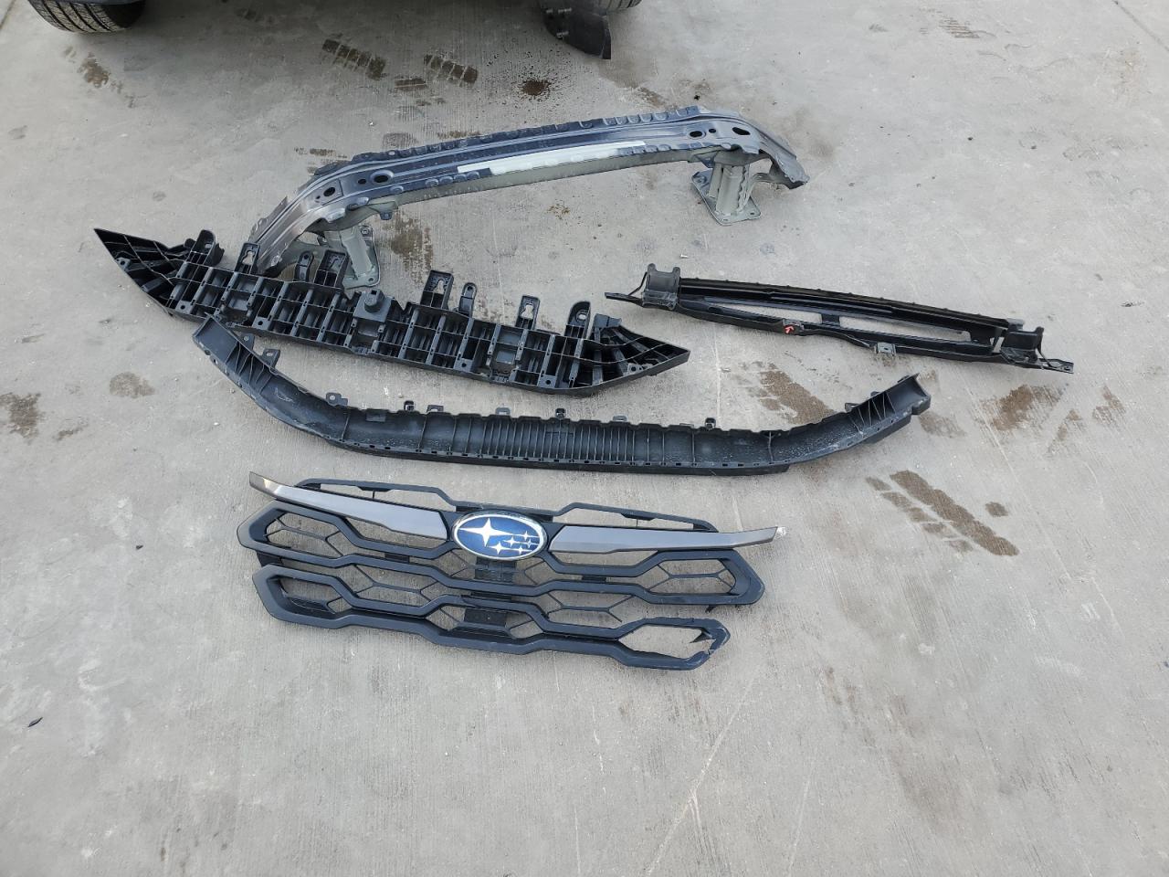 2024 Subaru Crosstrek Premium VIN: JF2GUADC9R8252102 Lot: 43719685