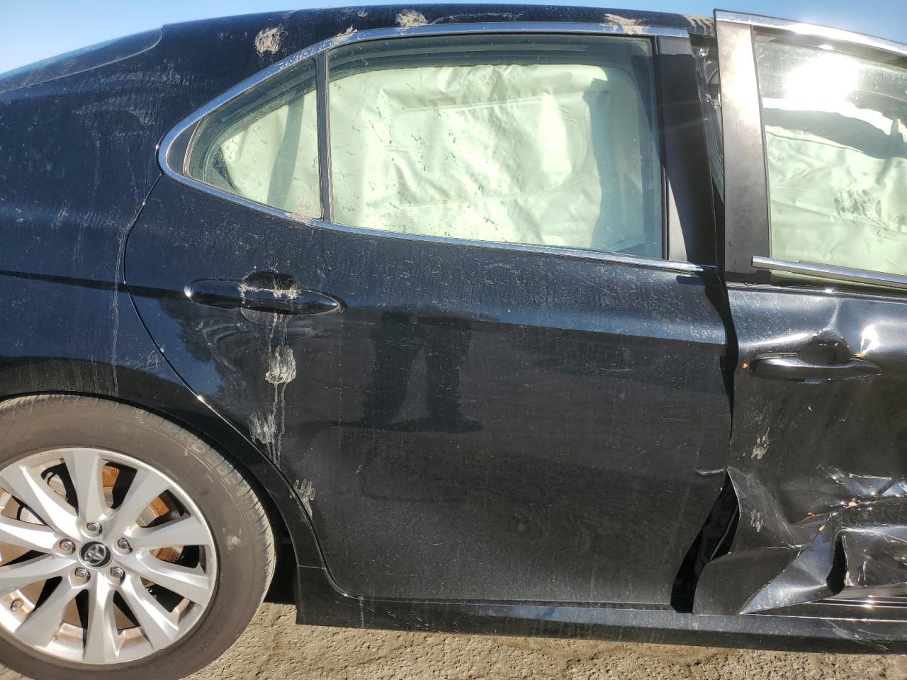 2018 Toyota Camry - Image 10