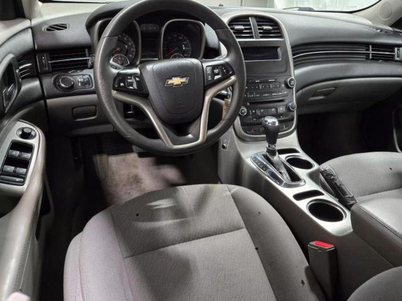 2015 Chevrolet Malibu - Image 9