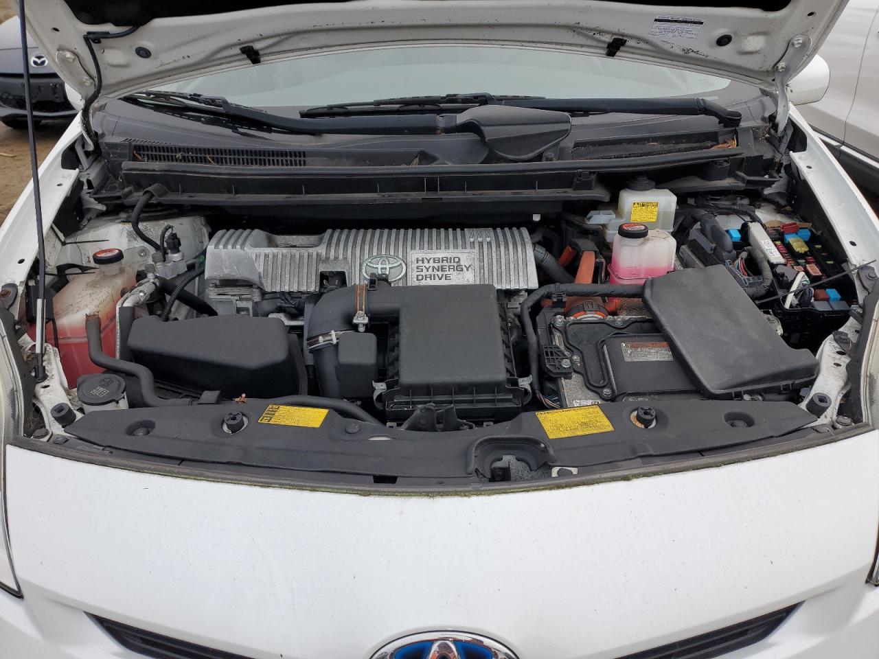 2015 Toyota Prius - Image 11