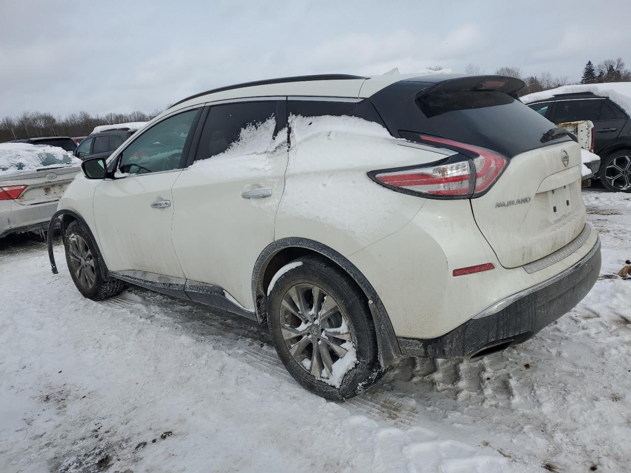 2015 Nissan Murano - Image 2