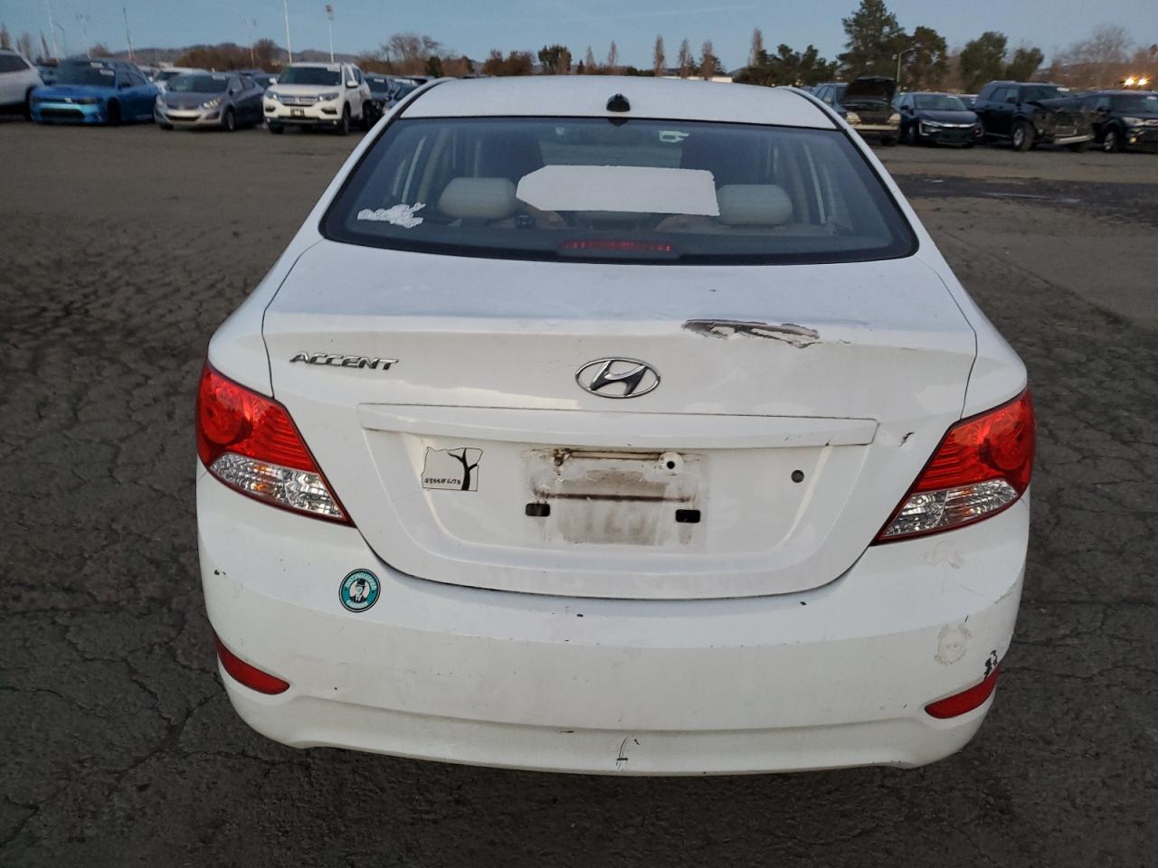 2014 Hyundai Accent - Image 6