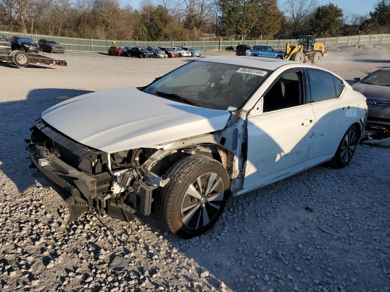 2019 Nissan Altima - Image 1