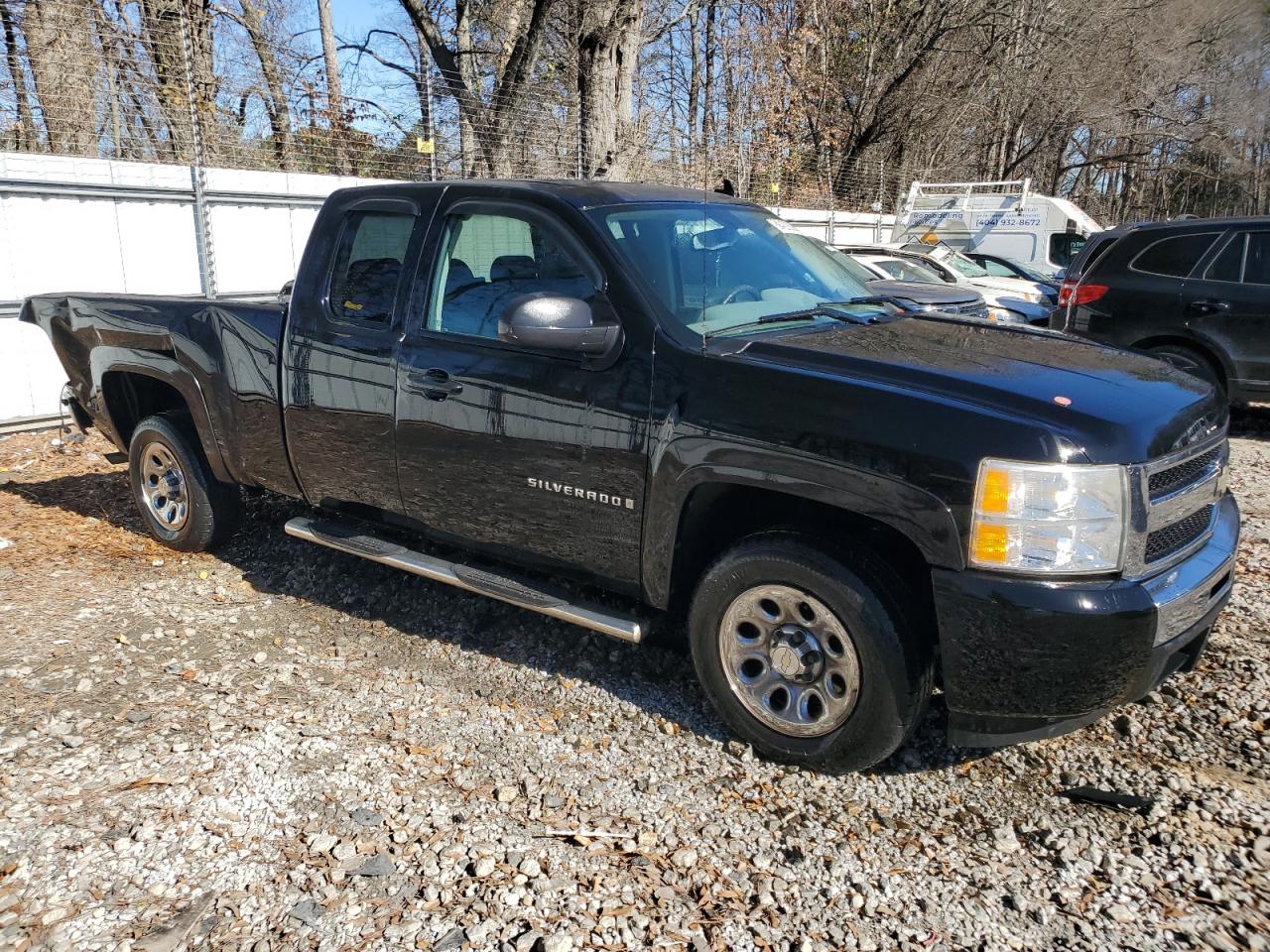 2009 Chevrolet Silverado - Image 4