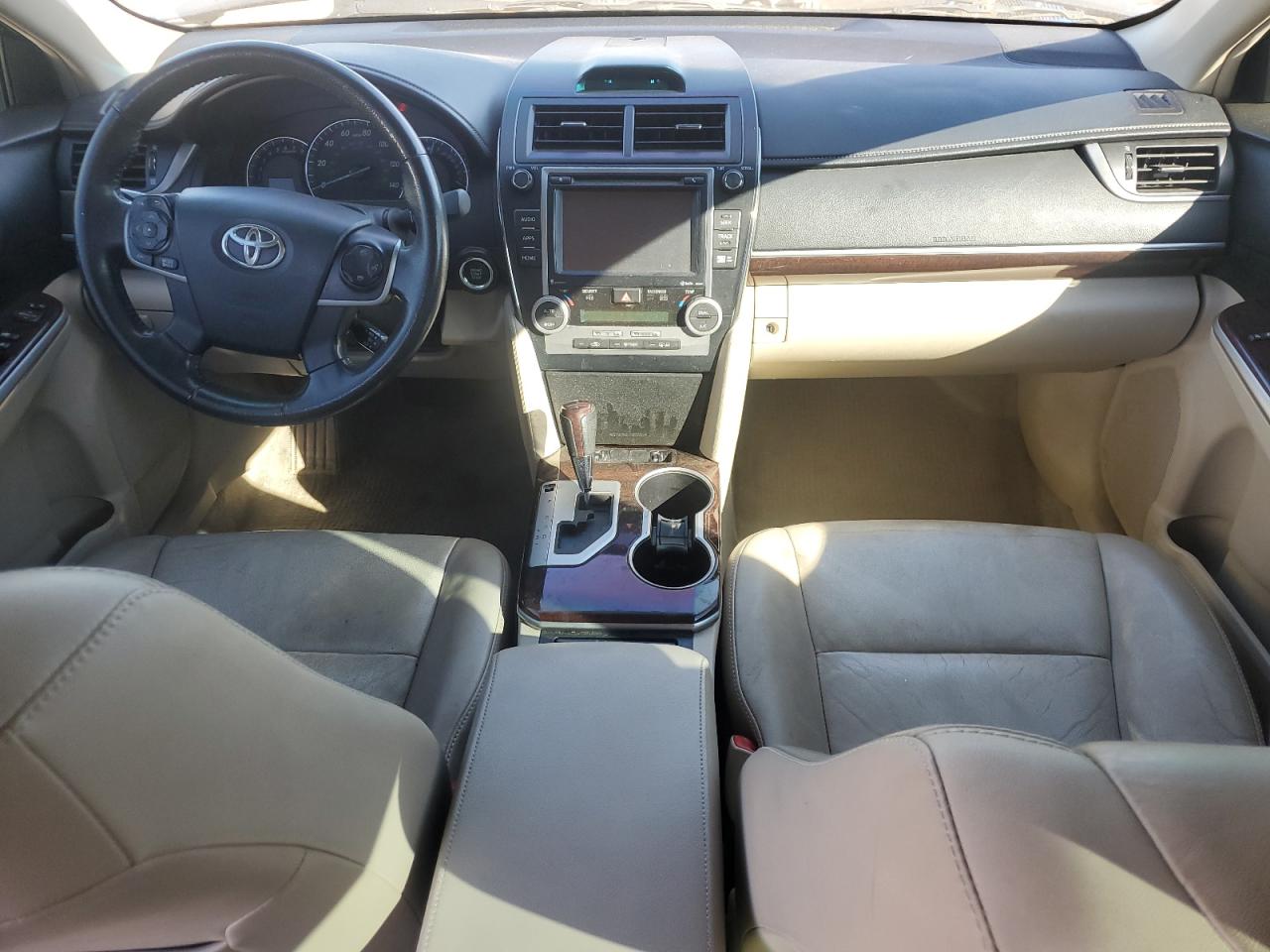 2014 Toyota Camry - Image 8