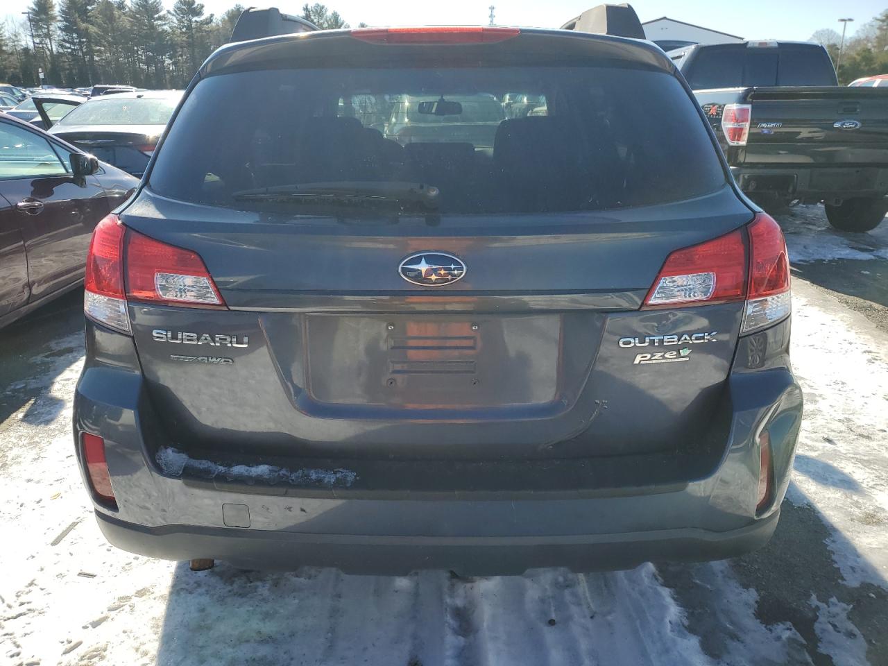 2011 Subaru Outback - Image 6