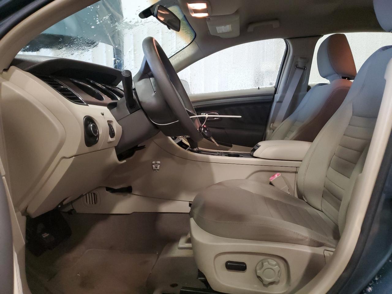 2010 Ford Taurus - Image 7