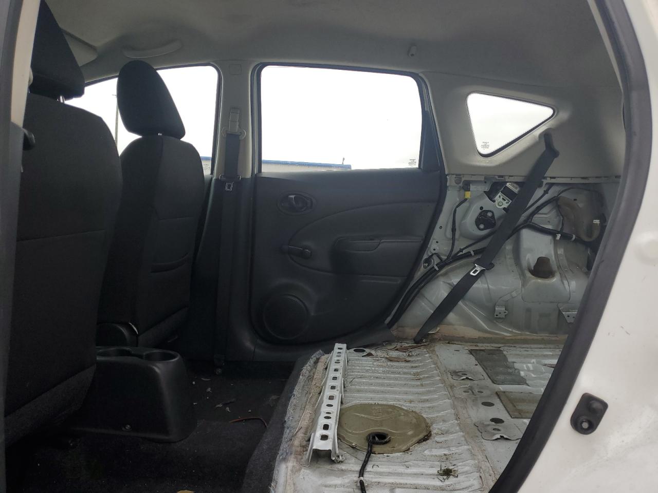 2017 Nissan Versa - Image 11