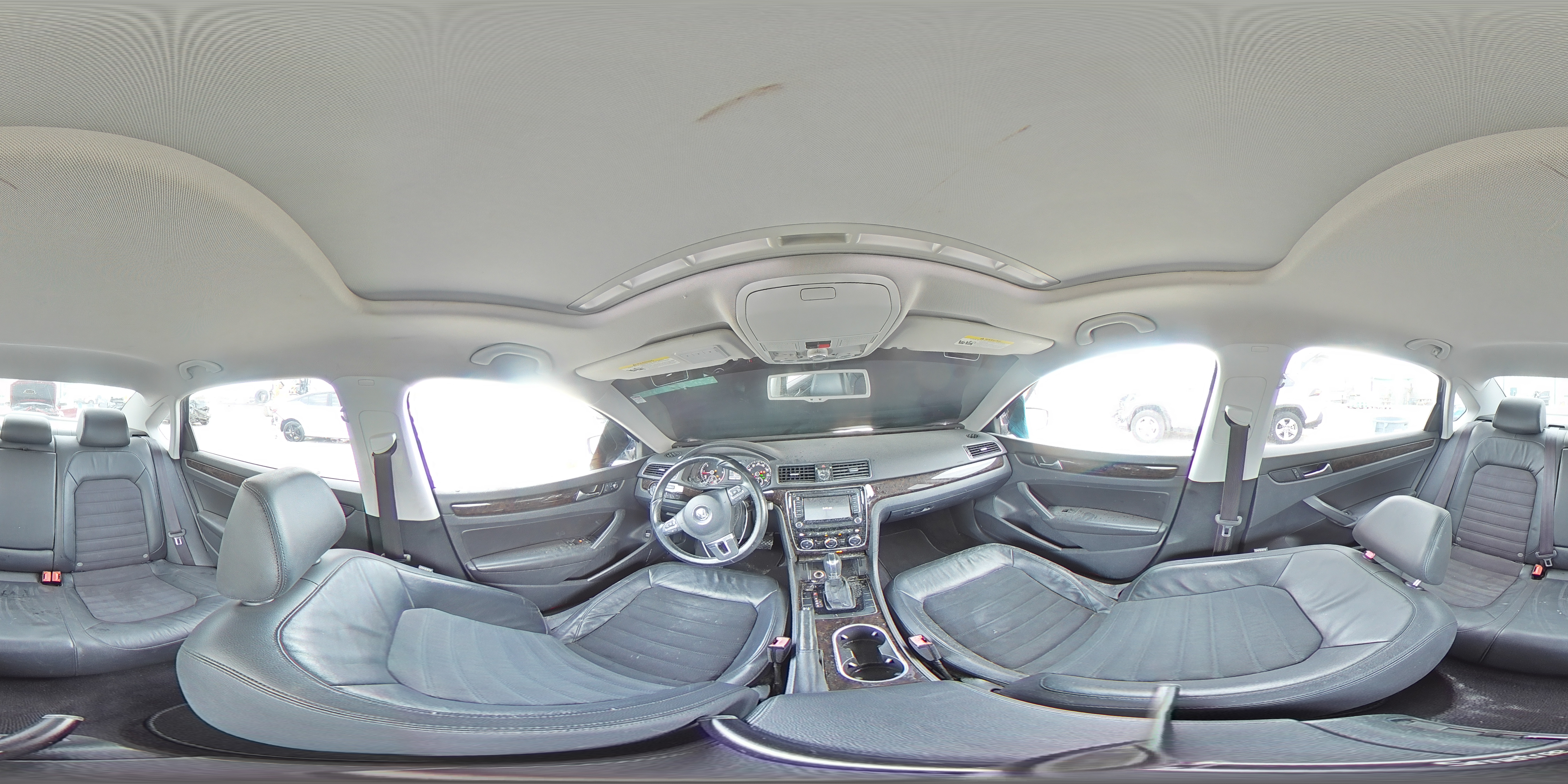 2014 Volkswagen Passat - Image 15