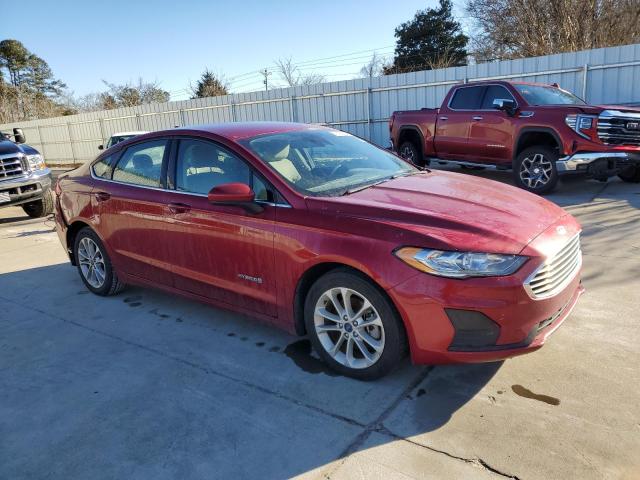  FORD FUSION 2019 Красный