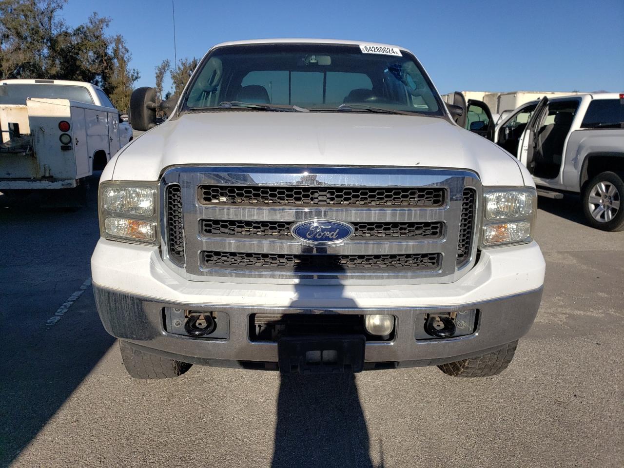 2006 Ford F350 - Image 5