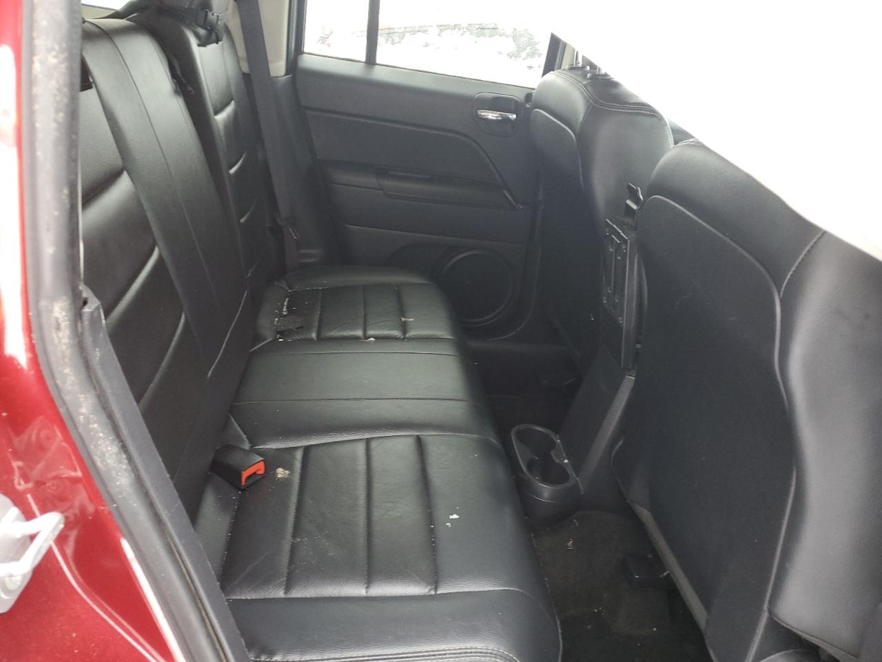 2016 Jeep Liberty (Patriot) - Image 11