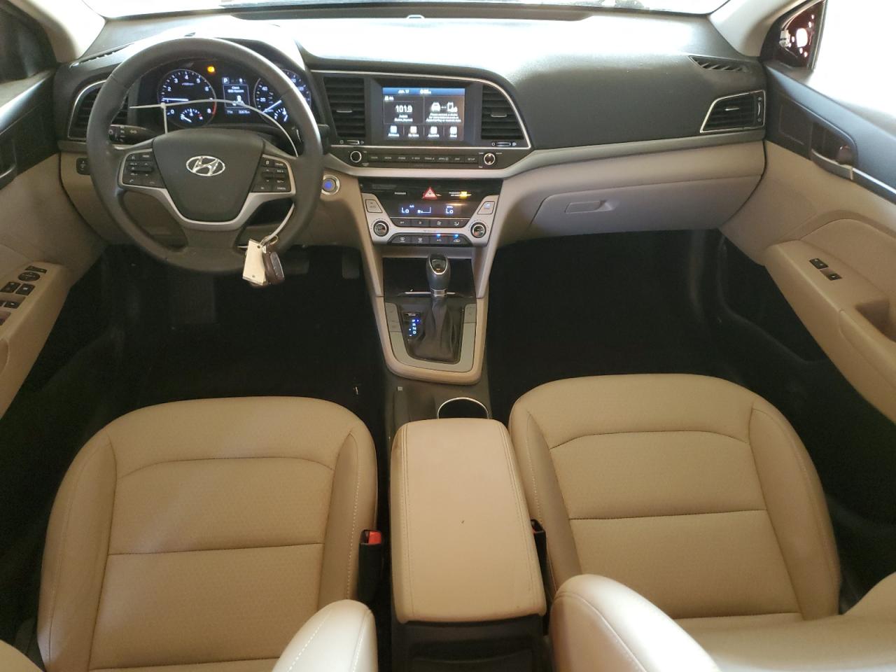 2017 Hyundai Elantra - Image 8