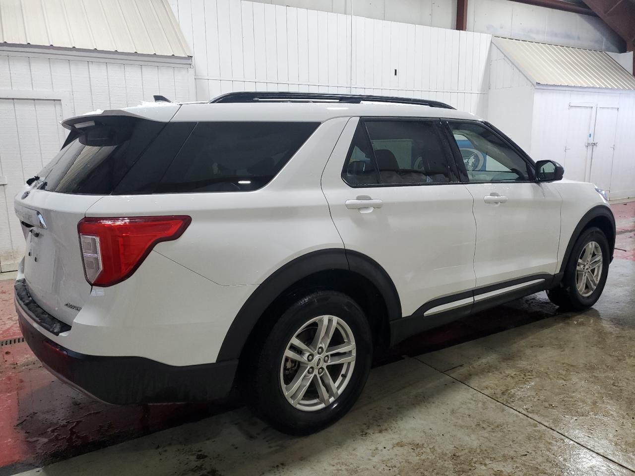 2023 Ford Explorer - Image 3
