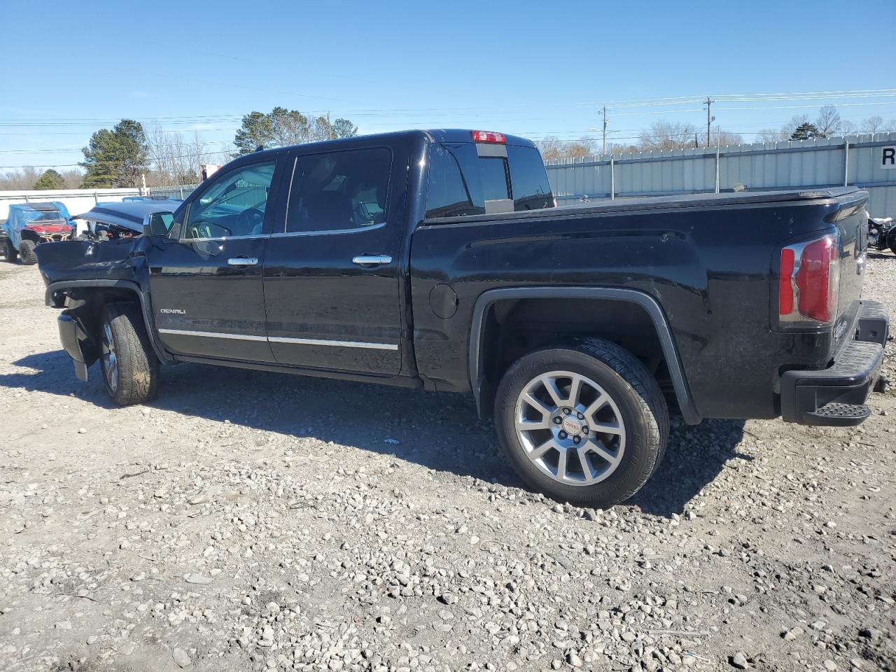 2016 GMC Sierra - Image 2