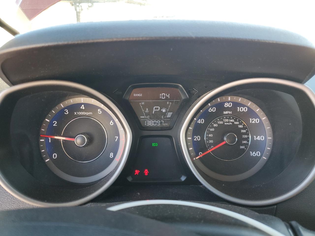 2016 Hyundai Elantra - Image 9