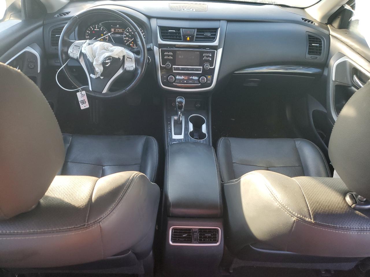 2018 Nissan Altima - Image 8