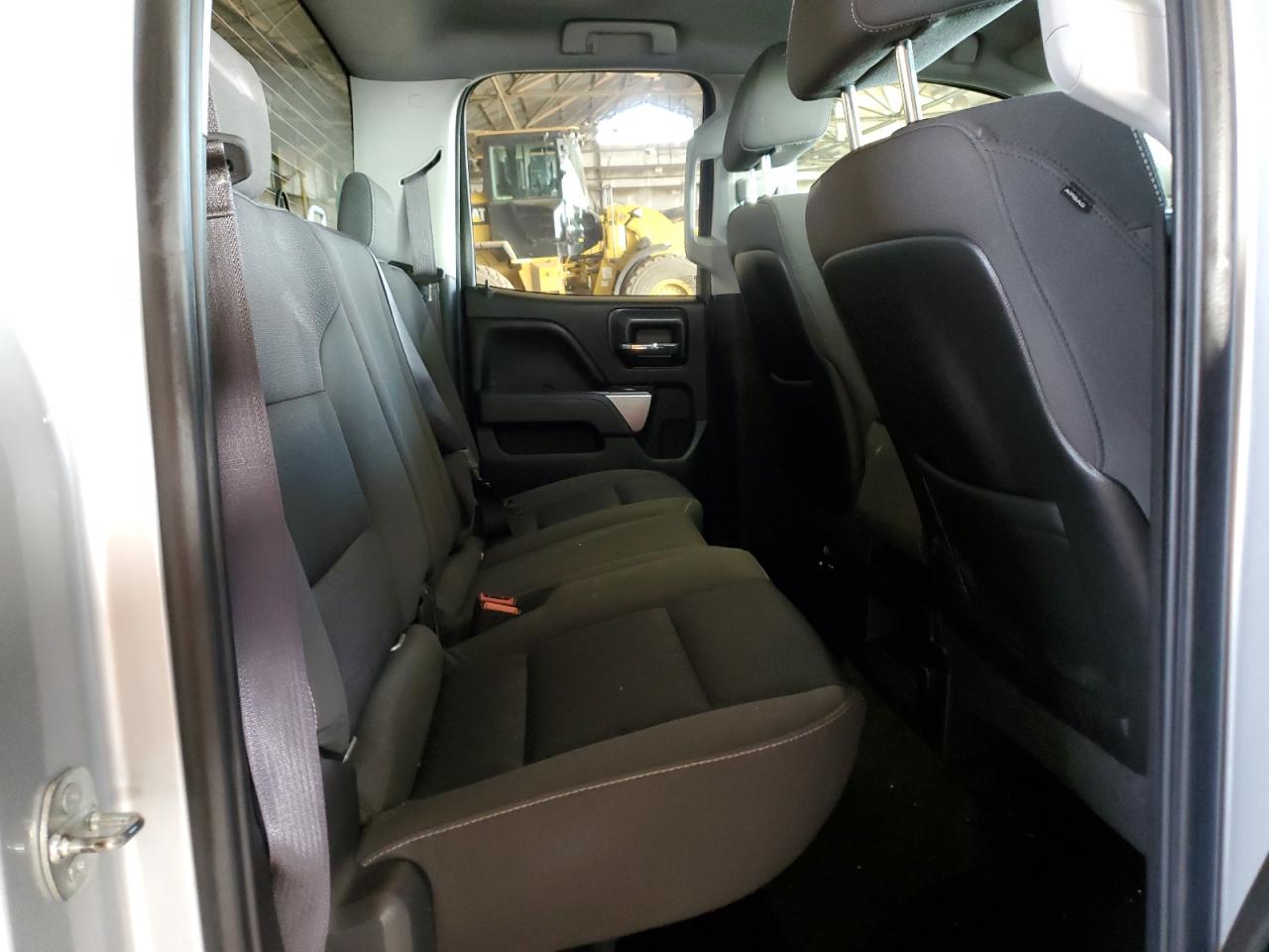 2015 Chevrolet Silverado - Image 10