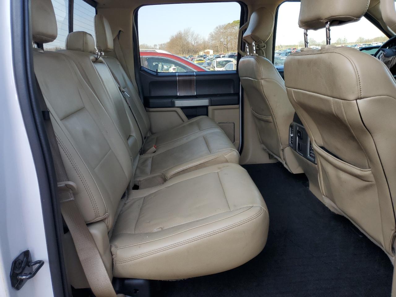 2015 Ford F-150 - Image 10