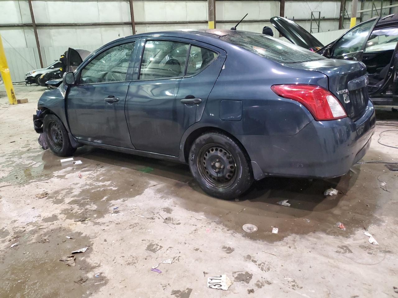 2015 Nissan Versa - Image 2