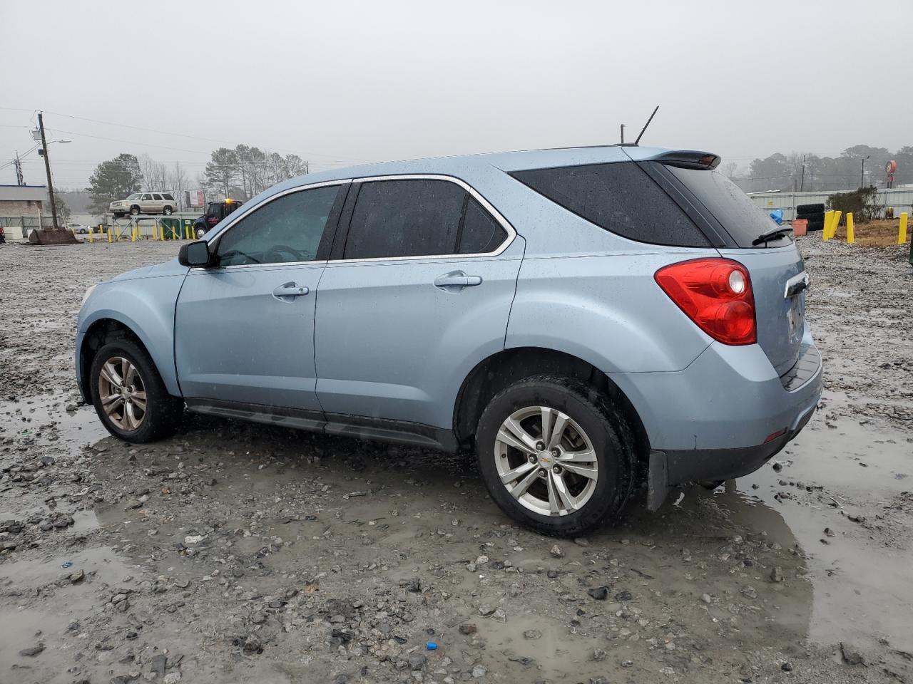 2015 Chevrolet Equinox - Image 2