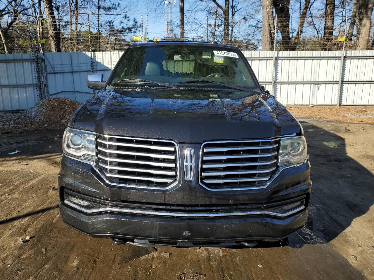 2015 Lincoln Navigator - Image 5