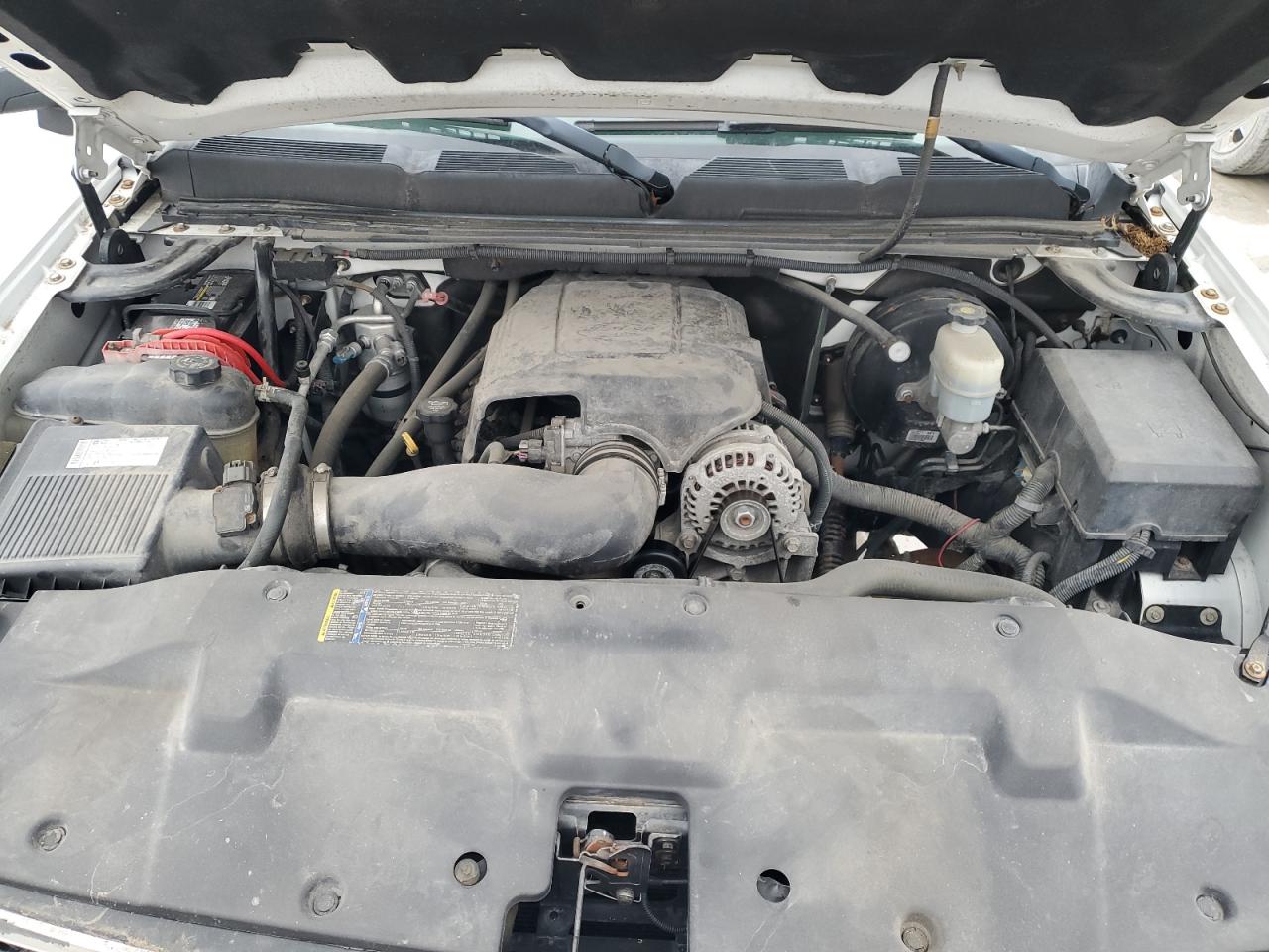 2009 Chevrolet Silverado - Image 11
