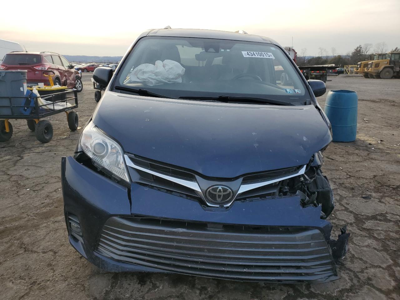 2020 Toyota Sienna - Image 5