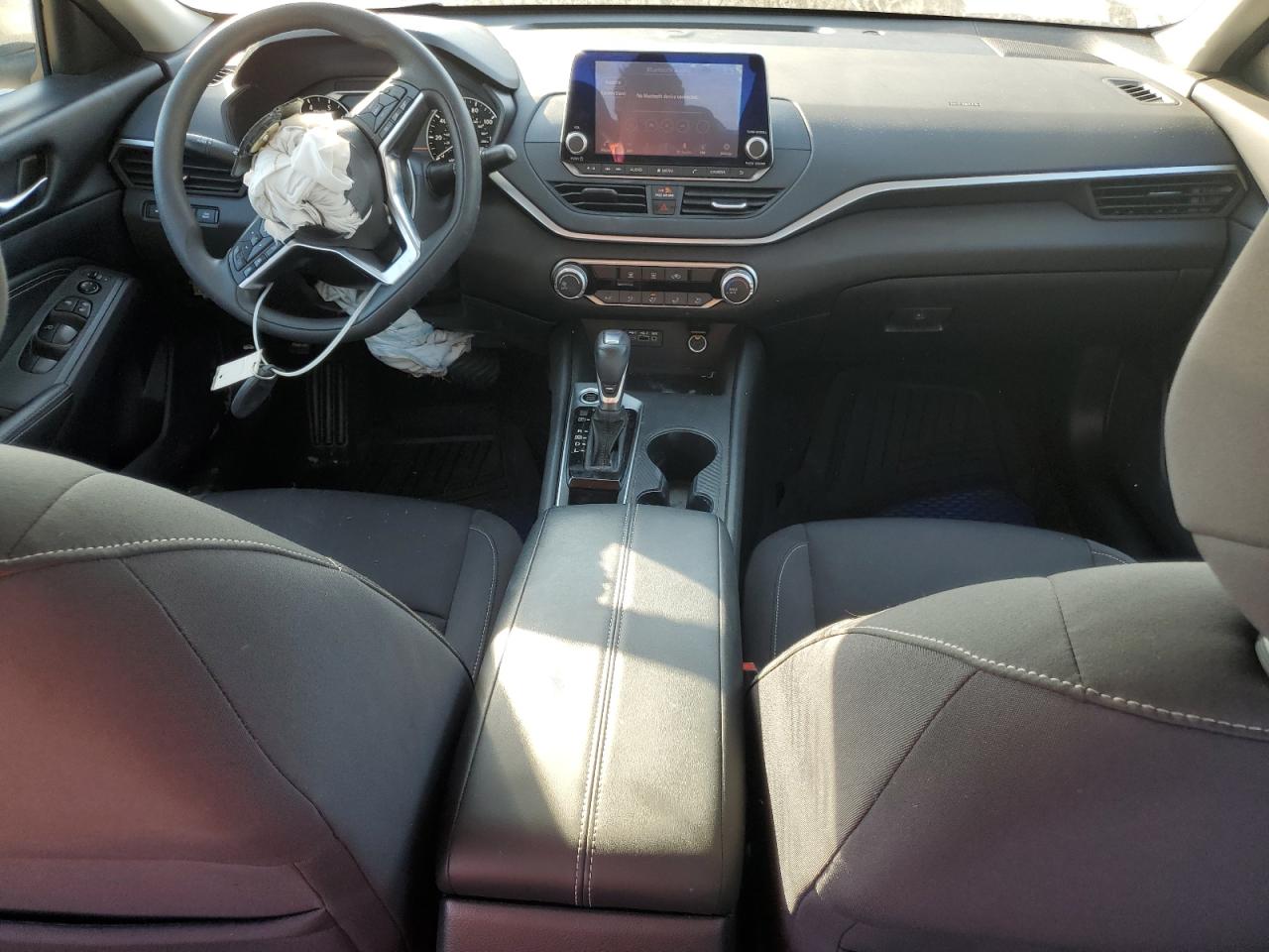 2020 Nissan Altima - Image 8
