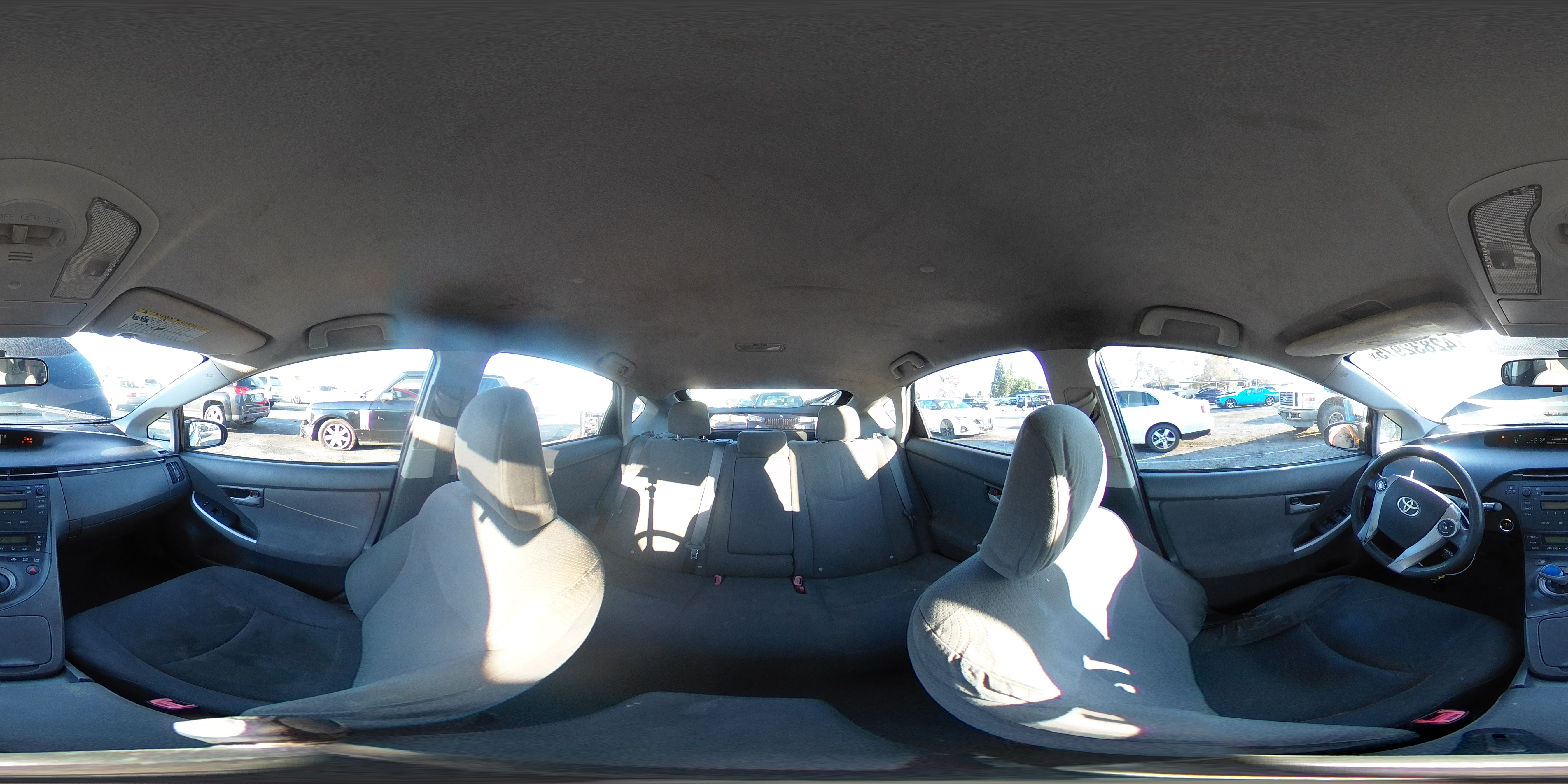 2010 Toyota Prius - Image 12