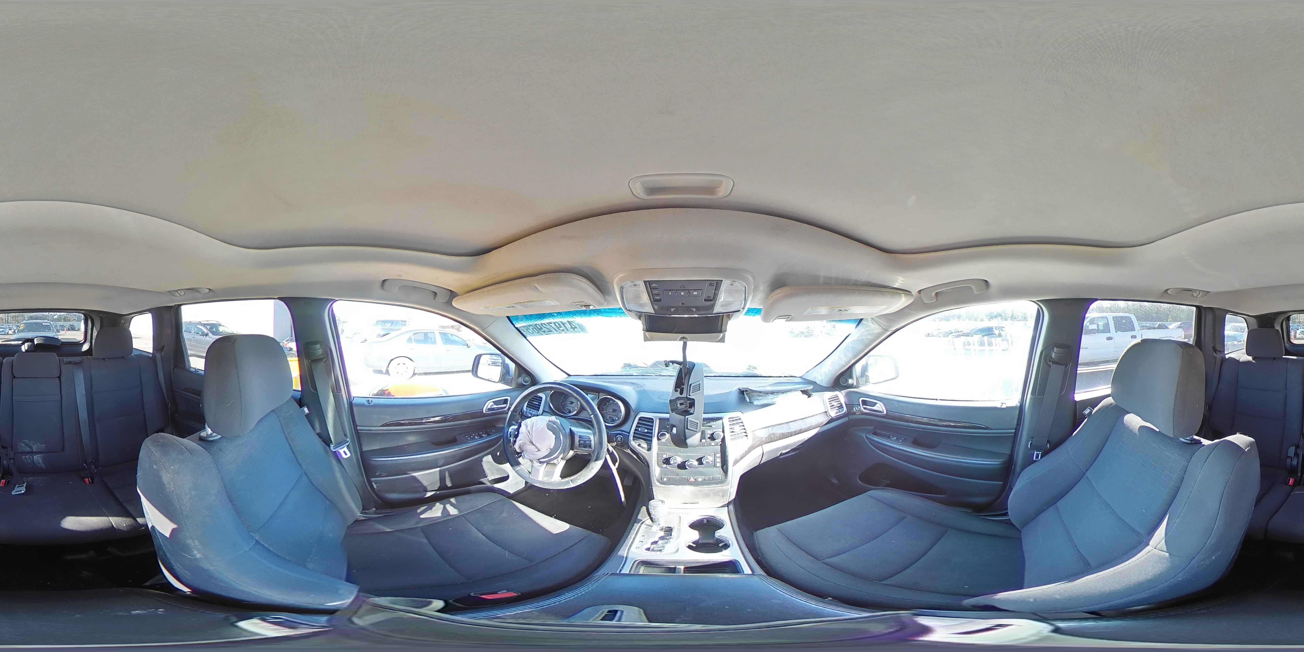 2013 Jeep Grand Cherokee - Image 15