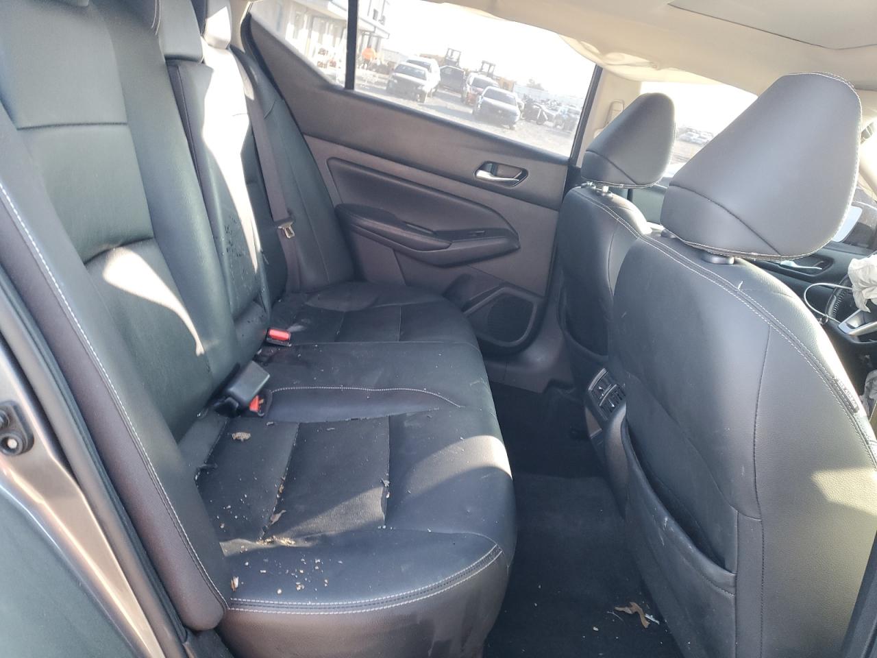 2019 Nissan Altima - Image 10