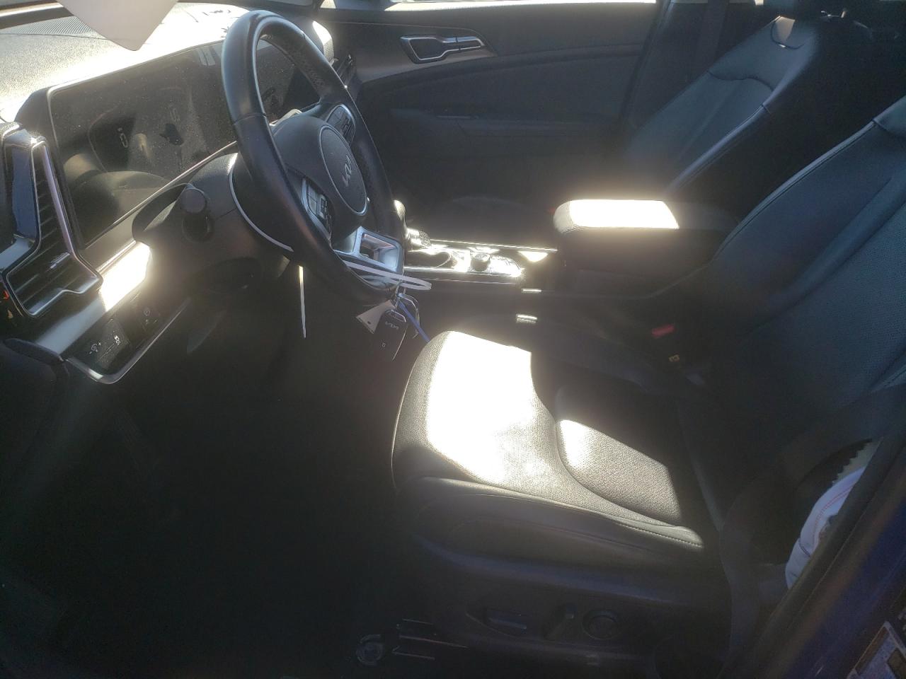 2023 Kia Sportage - Image 7