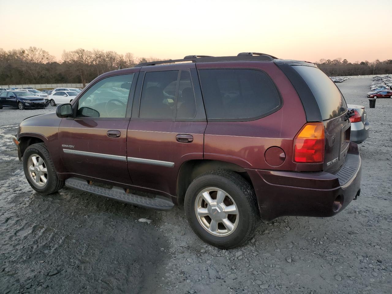 2006 GMC Envoy - Image 2