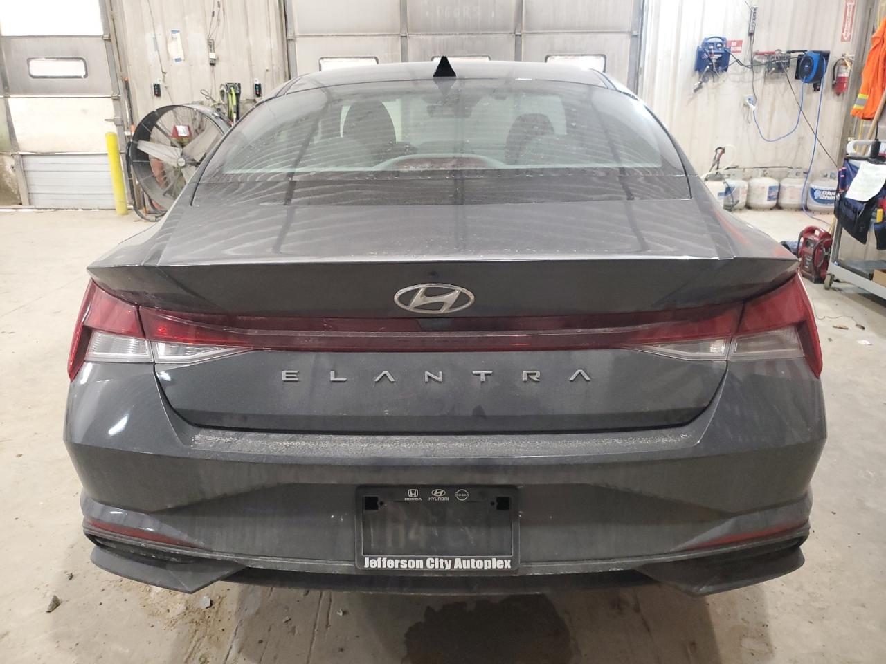 2023 Hyundai Elantra - Image 6