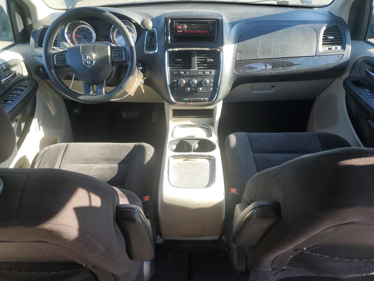 2014 Dodge Caravan - Image 8