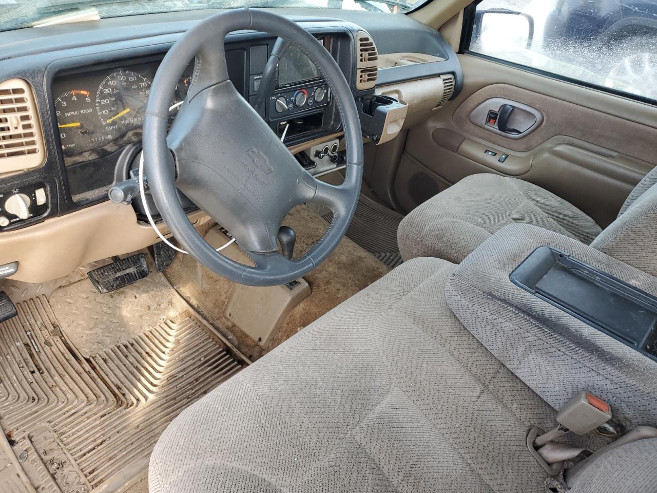 1995 Chevrolet GMT-400 - Image 8