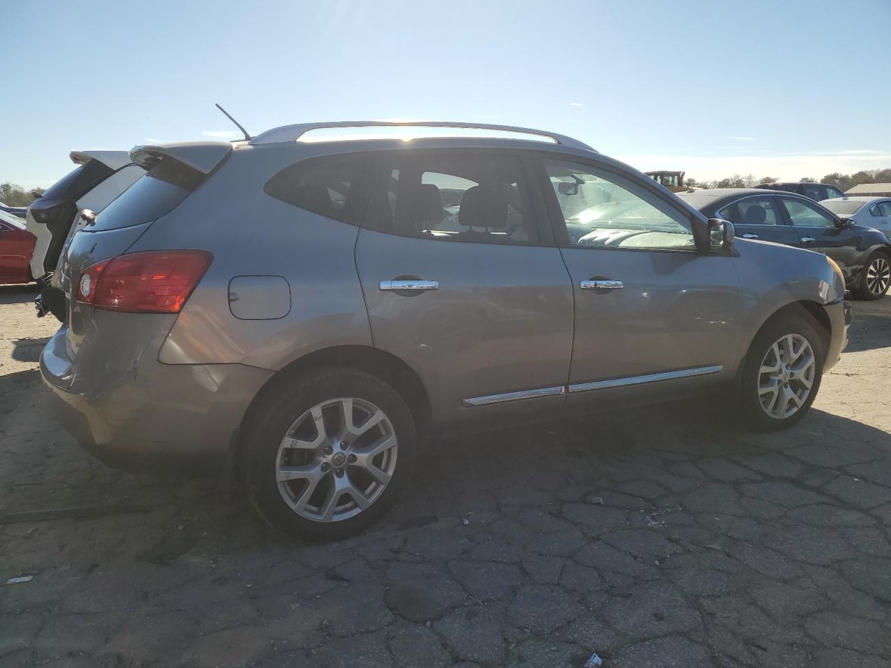 2012 Nissan Rogue - Image 3