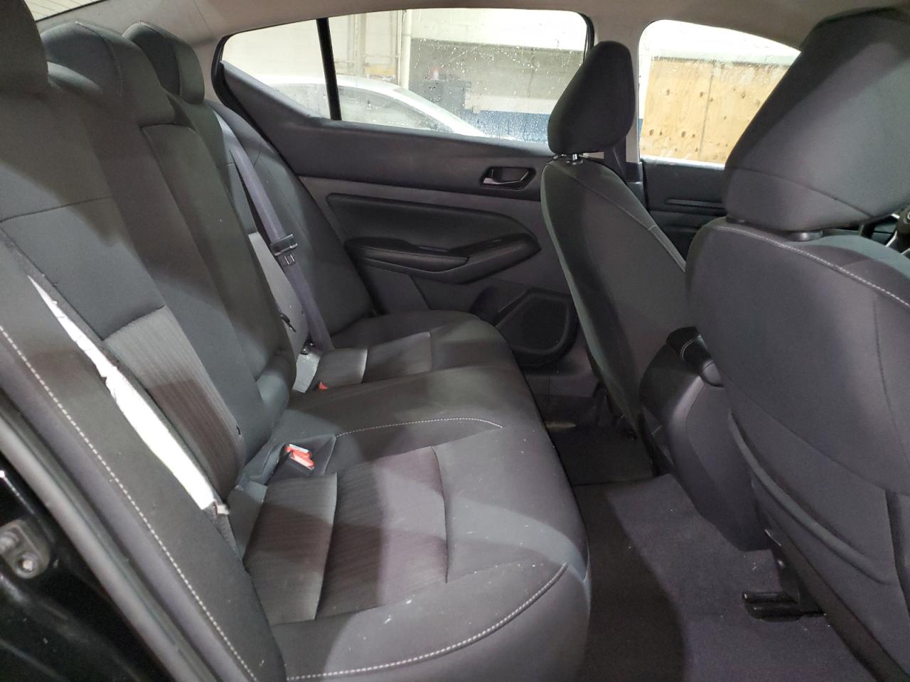 2024 Nissan Altima - Image 10