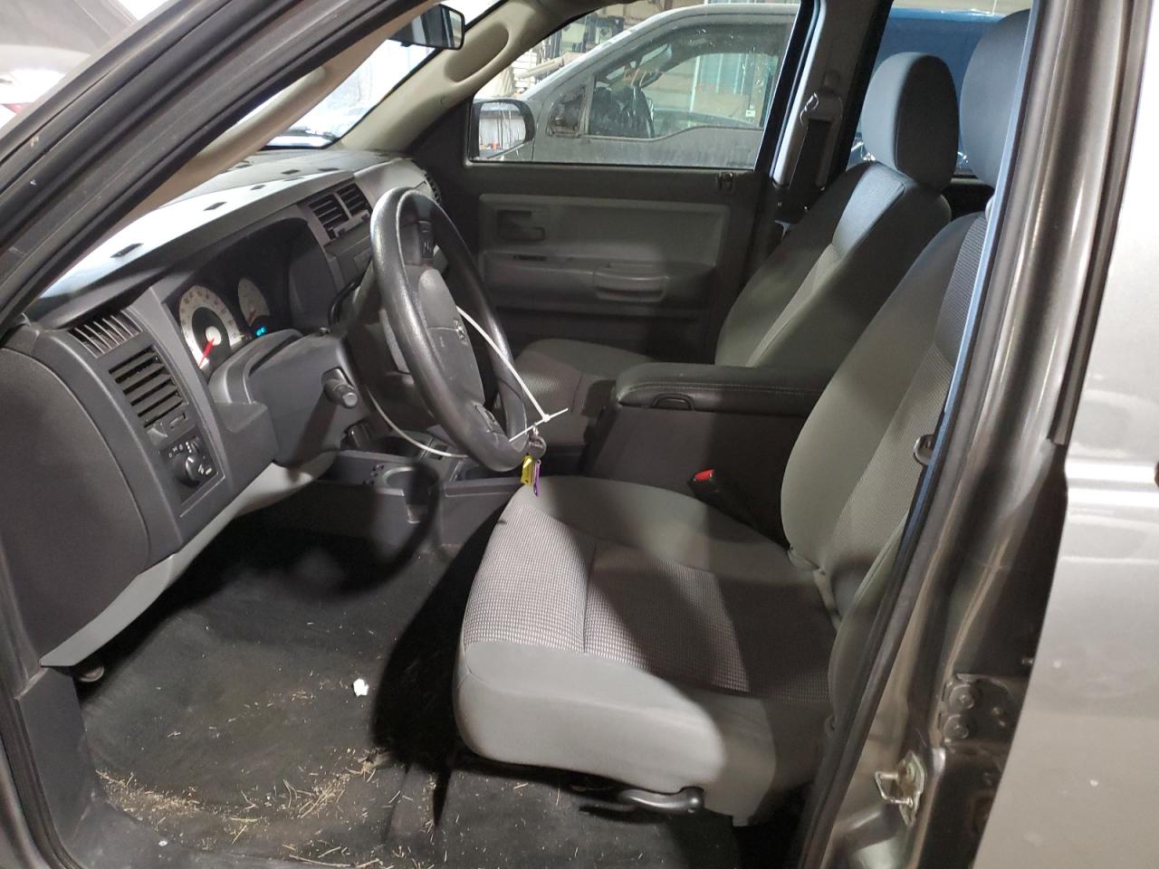2011 Dodge Dakota - Image 7