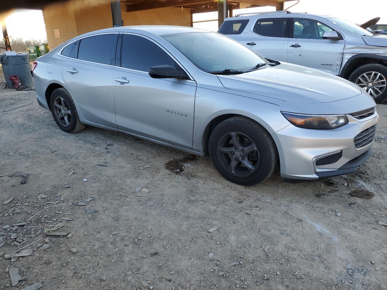 2017 Chevrolet Malibu - Image 4