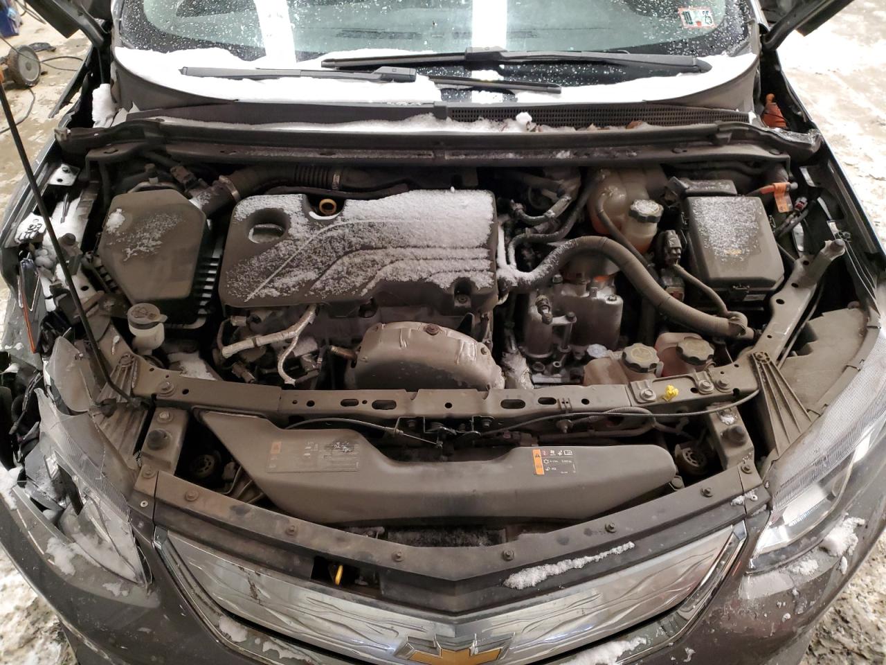 2017 Chevrolet Volt - Image 11