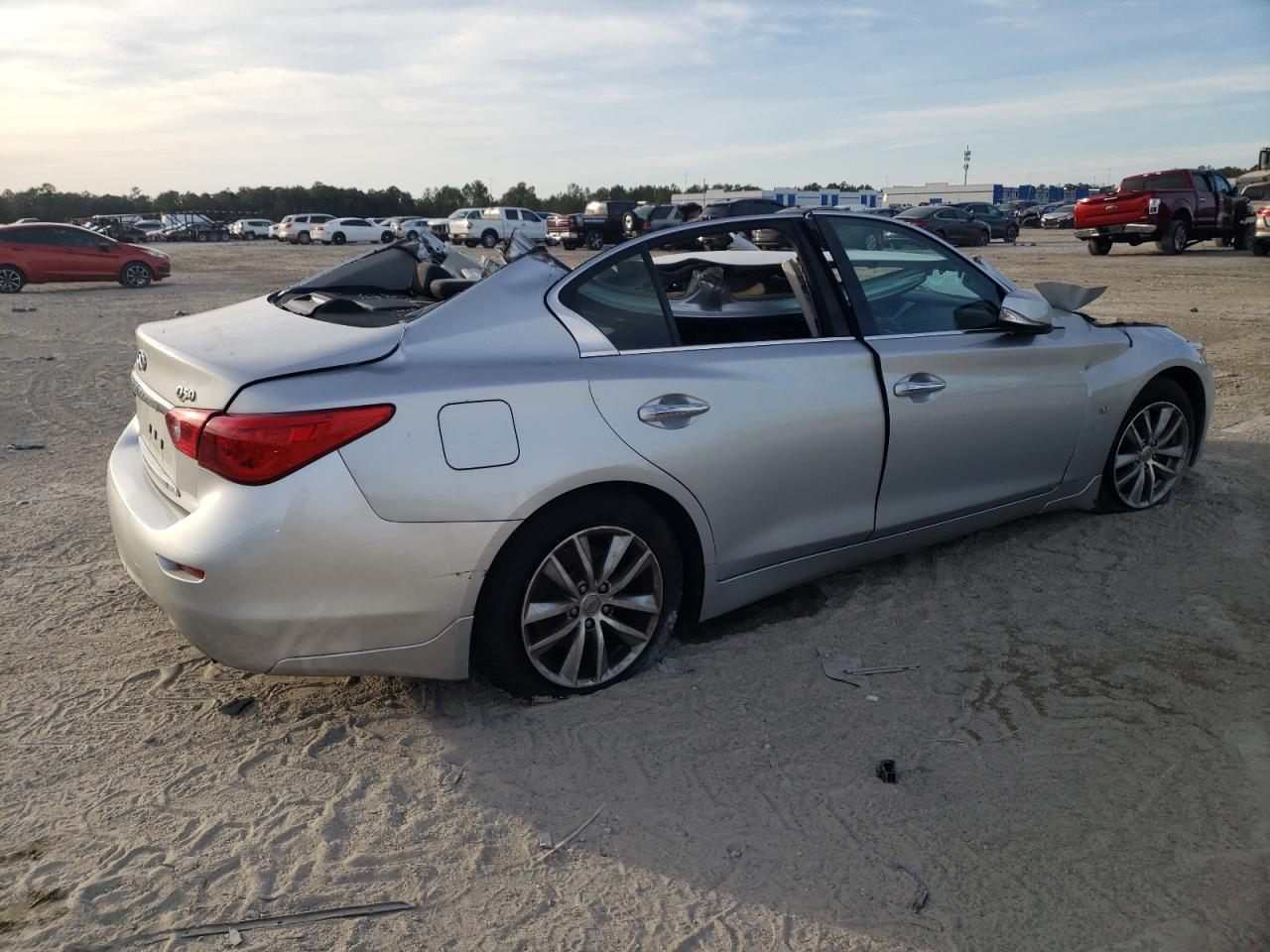 2015 Infiniti Q50 - Image 3
