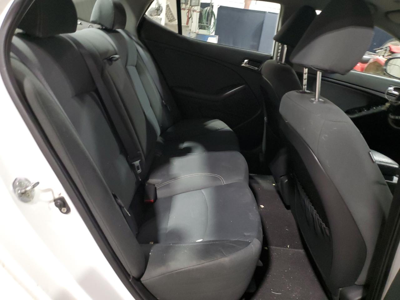 2013 Kia Optima - Image 10