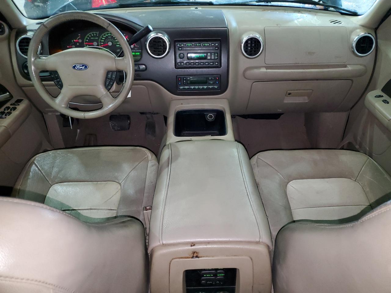 2004 Ford Expedition - Image 8