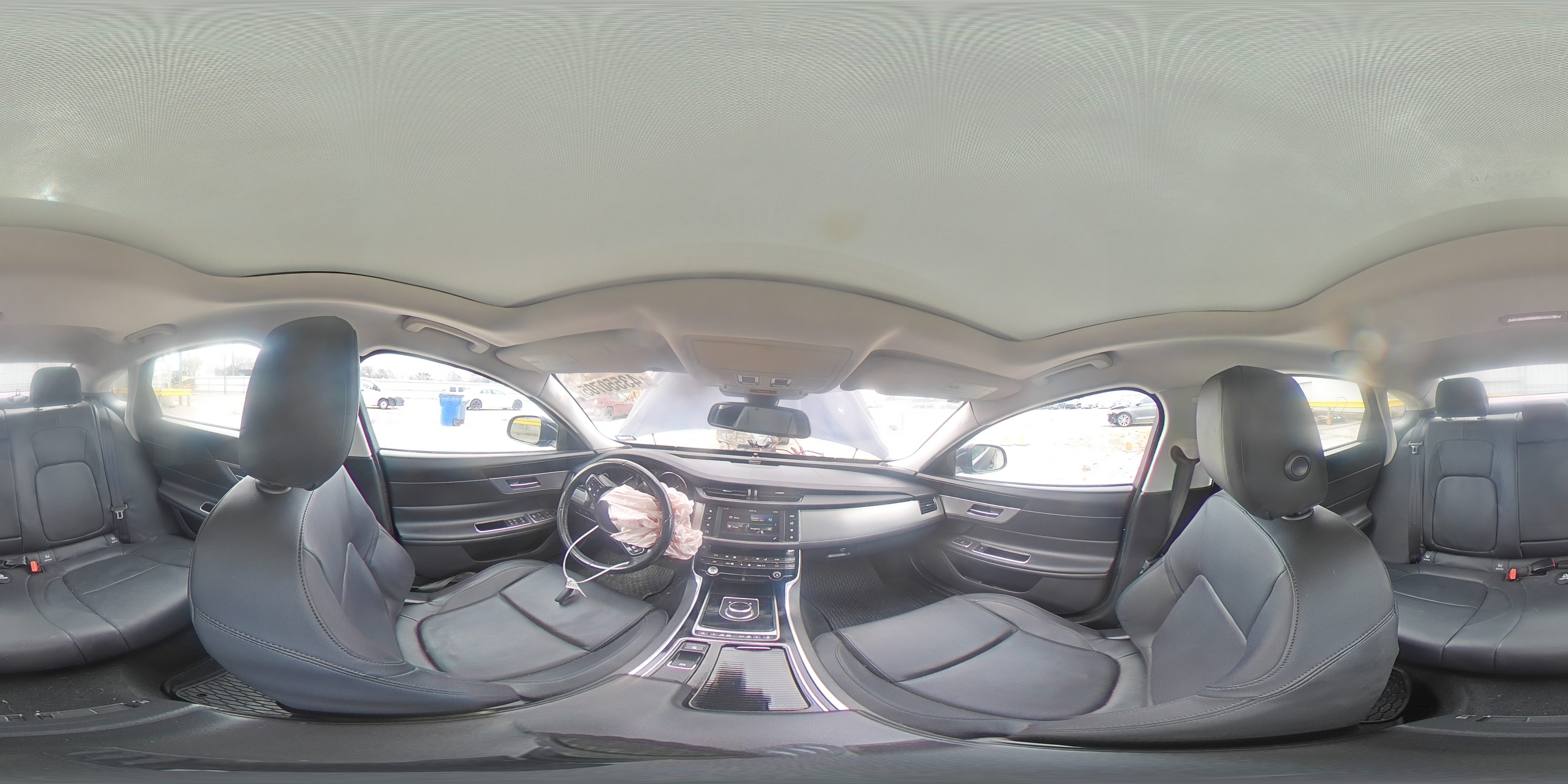 2017 Jaguar XF - Image 13