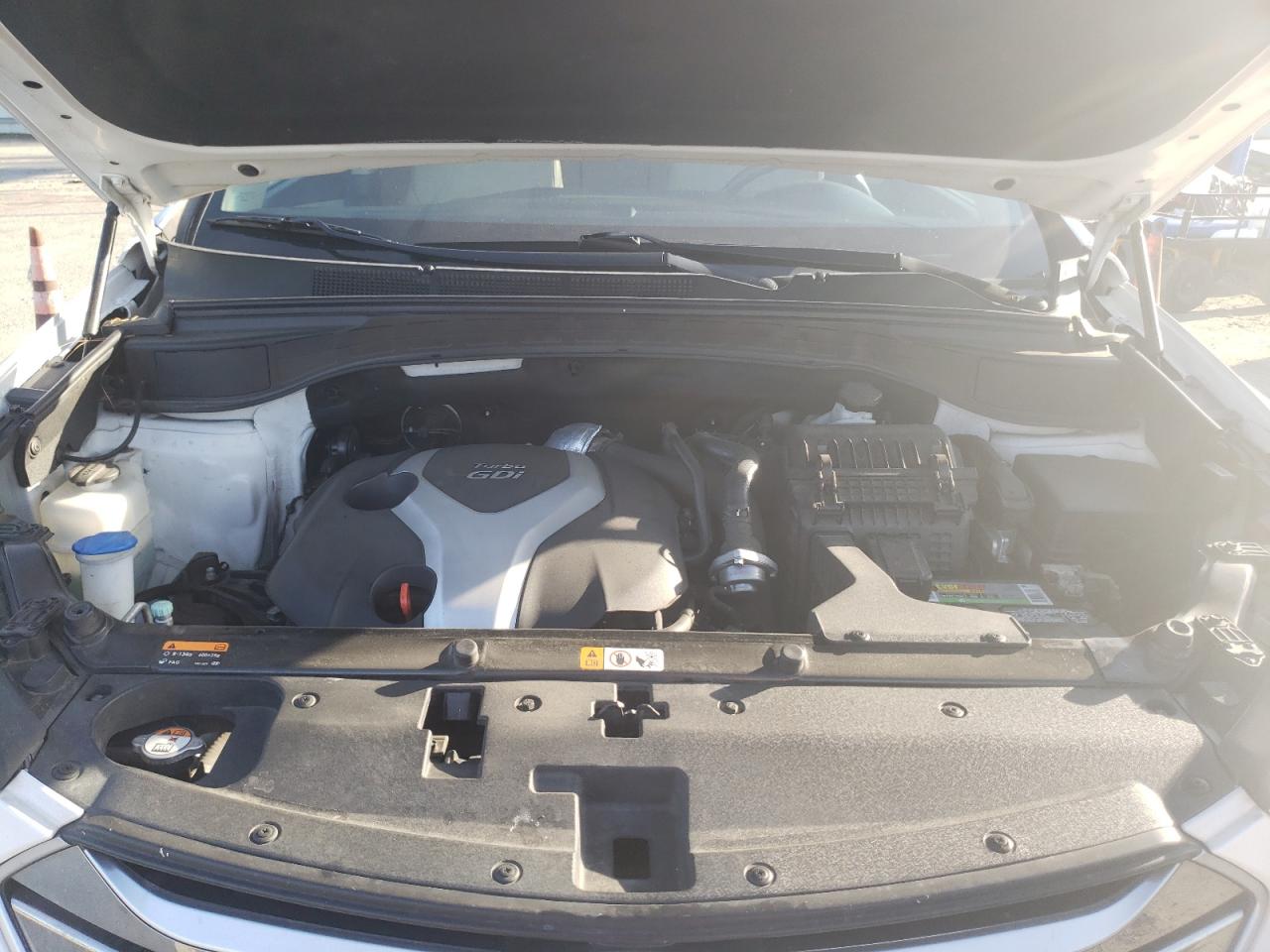 2015 Hyundai Santa Fe - Image 12