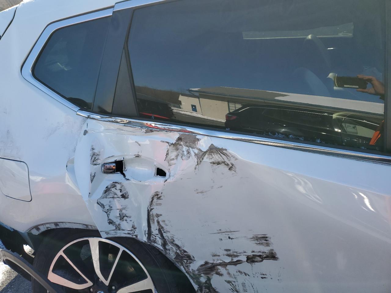 2019 Nissan Rogue - Image 10