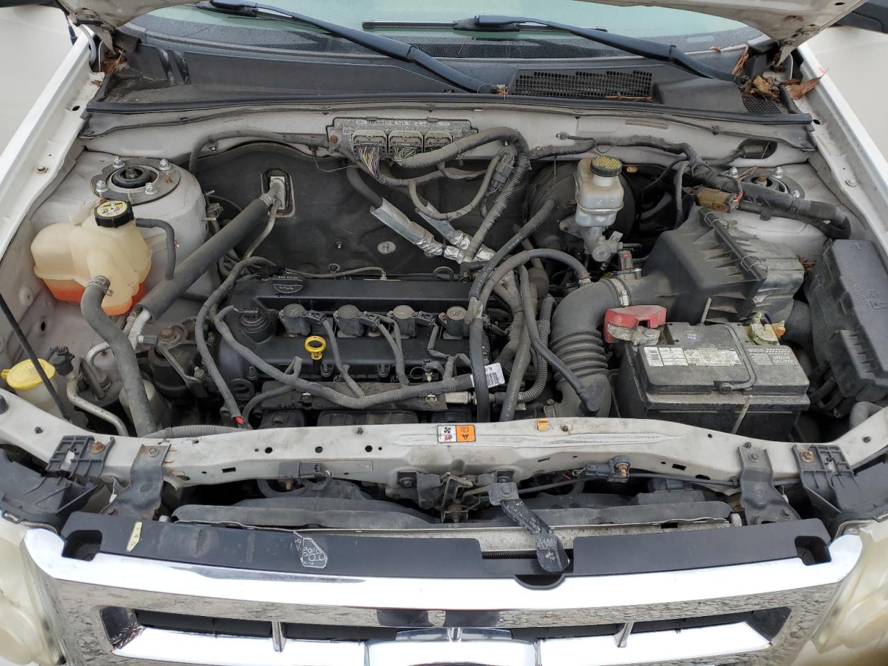 2010 Ford Escape - Image 11